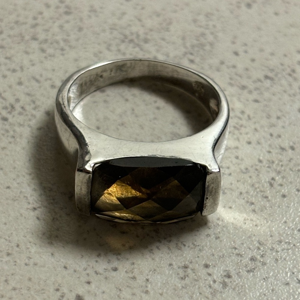 Sterling silver ring sz8